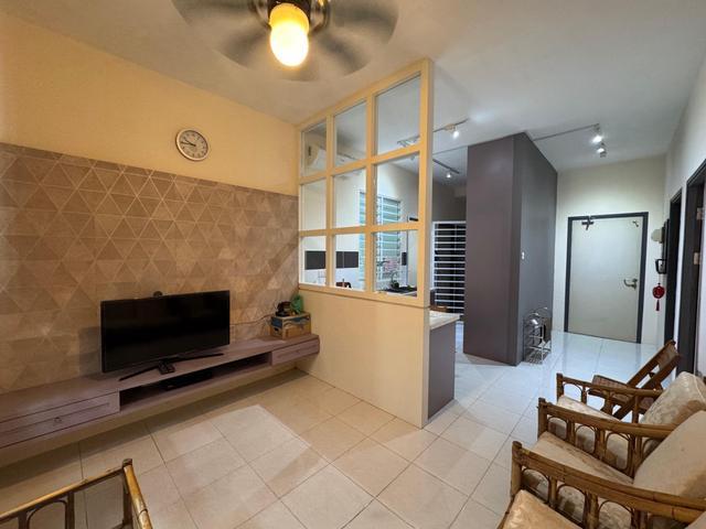 2 bedrooms bumi lot unit at Prime Area Stutong Height 1for sale