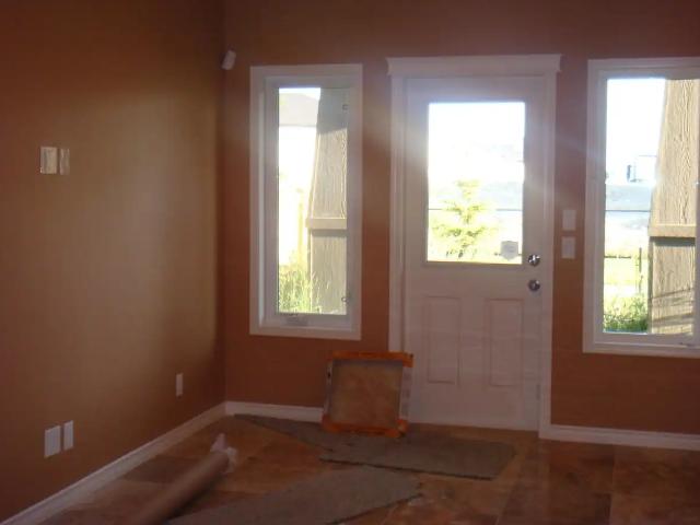 2 Bedrooms Basement, Airdrie