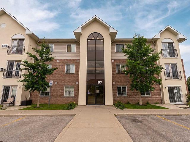 2 Bedrooms Bowmanville Ave And Aspen