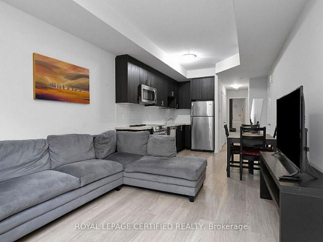2 Bedrooms Dufferin & Briar Hill