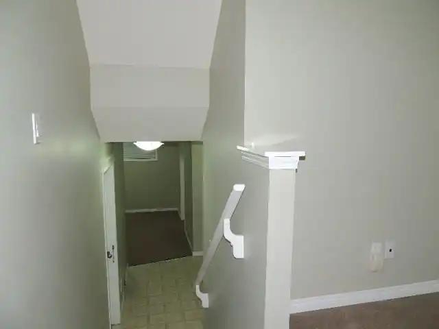 2 Bedrooms Furnished Bi Level Basement Suite in NE