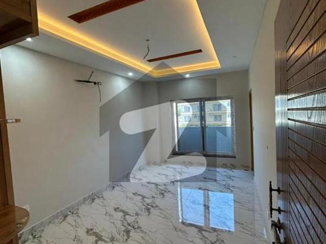 2 Bedrooms Flat For Rent Bahria Town Phase 7