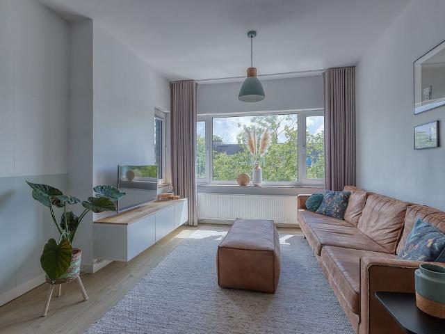 2 bedrooms Ground floor and upstairs apartment Surface Area: 90m2