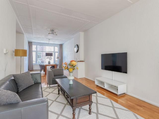 2 bedrooms Ground floor and upstairs apartment Surface Area: 110m2