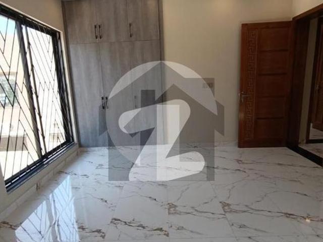 2 Bedrooms Luxury Non Furnished Apartment is Available For Rent in Bahria Town Lahore Bahria Town Sector C