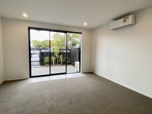 2 bedrooms Linwood