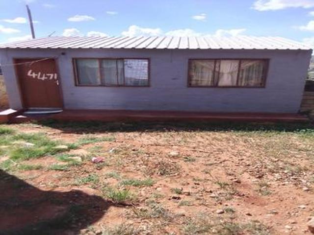 2 bedrooms rdp house in a big yard!