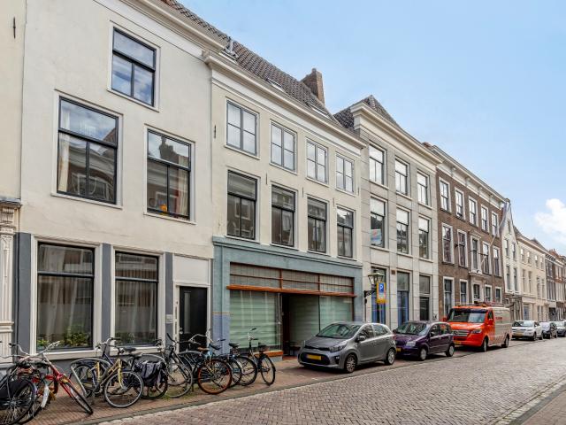 2 bedrooms Surface Area: 80m2
