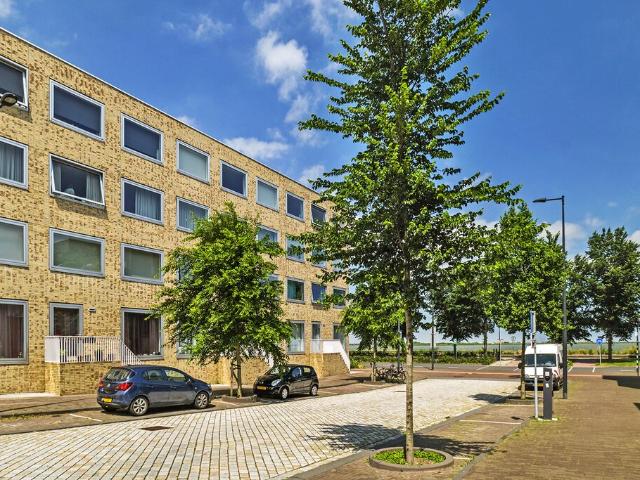 2 bedrooms Surface Area: 90m2