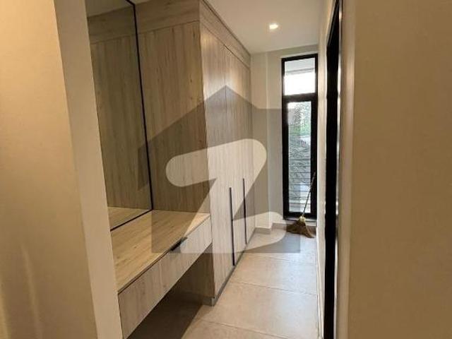 2 Bedrooms Semi Furnished Brand New Apartment for Rent in Zameen Quadrangle, Lahore Gym Khana Zameen Quadrangle