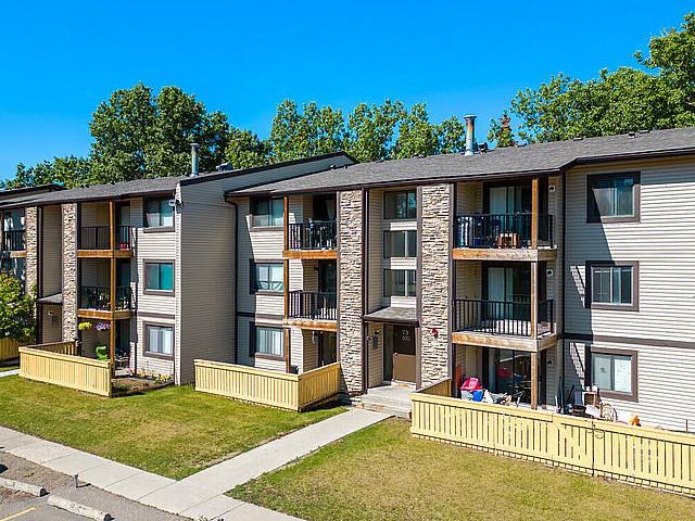 2 Bedrooms Senior Promo starting At $1495 heat & Water Incl