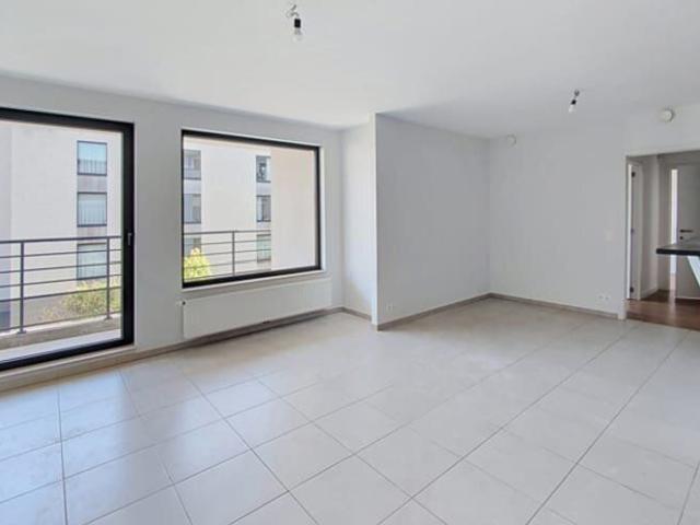 2 Bedrooms + Terrace – Excellent Condition