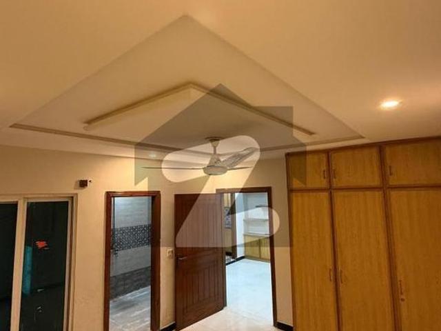 2 bedrooms Unfurnish Apartment for Rent E 11