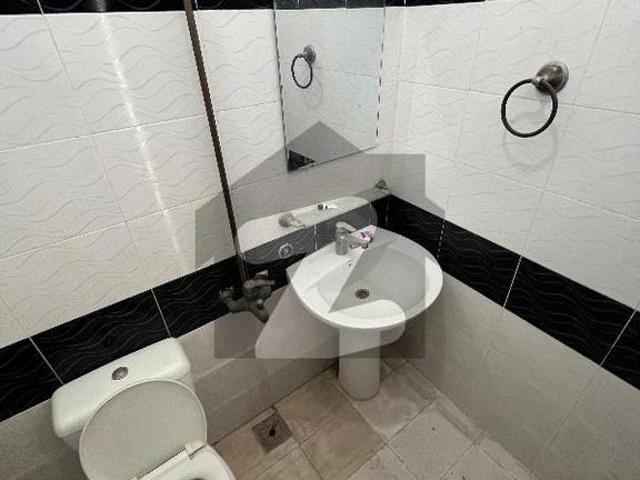 2 Bedrooms Unfurnished Flat D 12