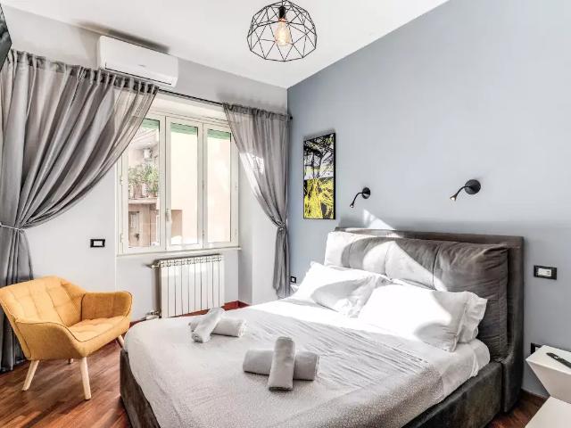 2 bedrooms with living room and 2 bathrooms Cribmed