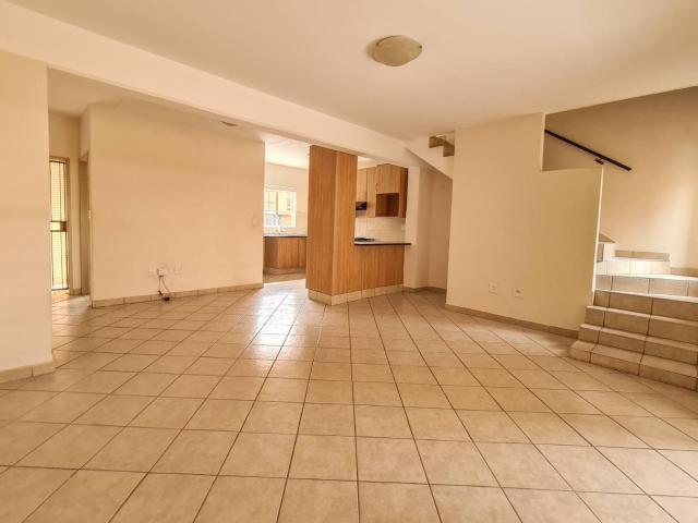 2 Bedrooms/ 2.5 Bathrooms/ 1 Garage