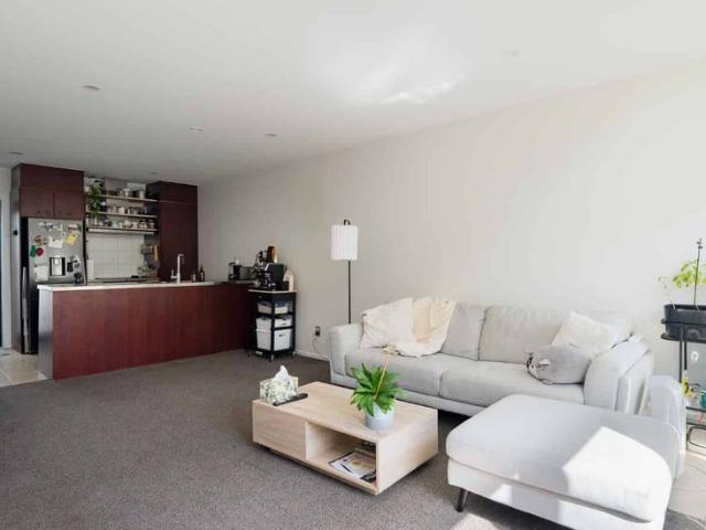2 bedrooms, 2 carparks, plus gated community