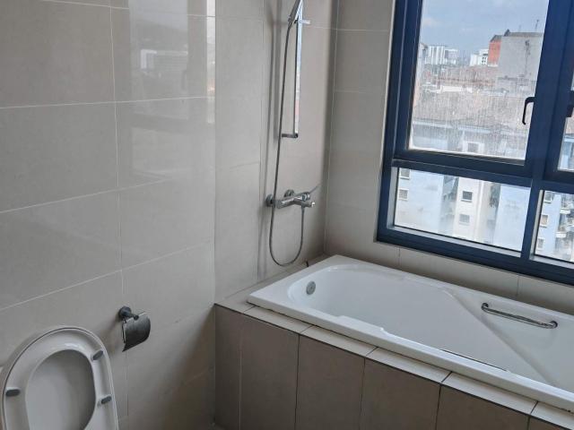 2 bedrooms 2 bathrooms