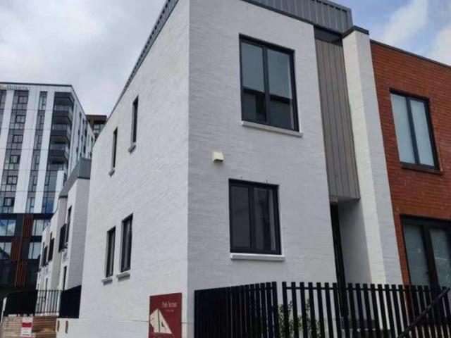 2 bedrooms 3 bathrooms luxury living at Park Ave