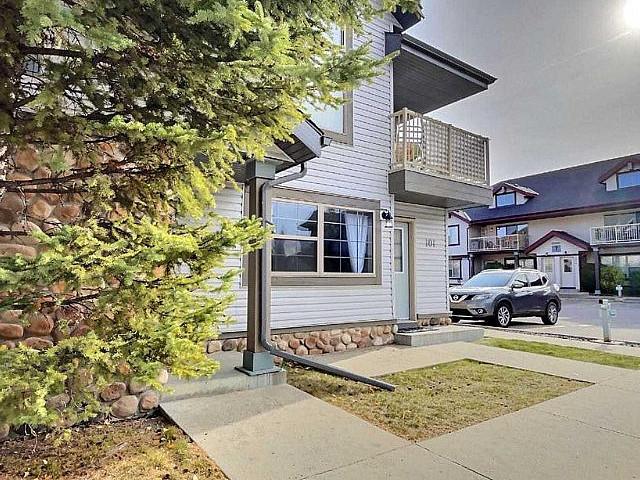 2 Beds 1 Bath Townhouse