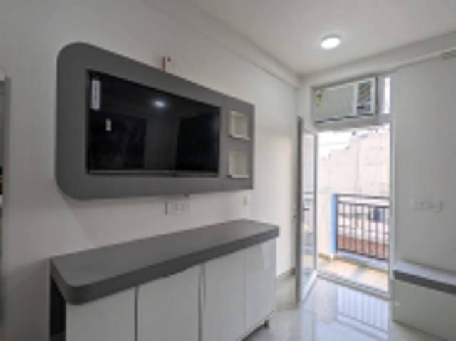 2 BHK 750 Sq. Ft Apartment for rent in Sector 43, Gurgaon
