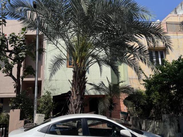 2 BHK Villa in Vastrapur for resale Ahmedabad. The reference number is 20036063