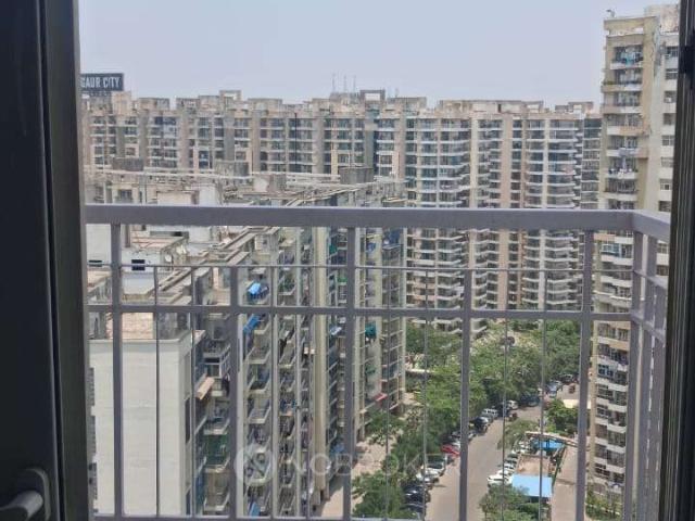 2 BHK Villa In Vvip Homes for Rent In Sector 16c