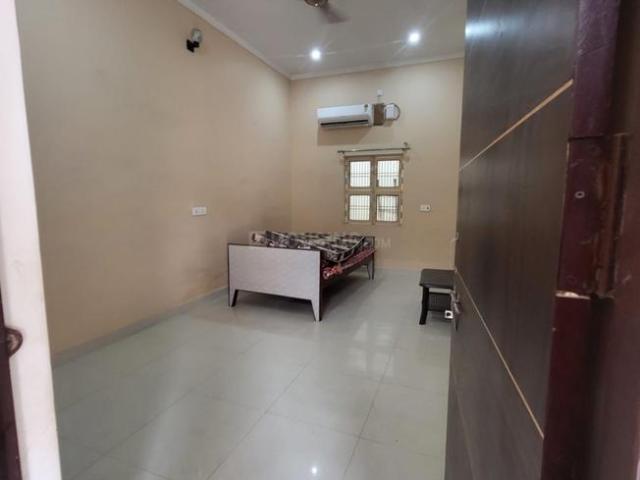 2 BHK Villa in Manduwadih for rent Varanasi. The reference number is 20521658