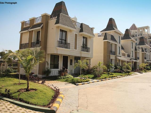 2 BHK Villa in Mohammed Wadi for resale Pune. The reference number is 9964654