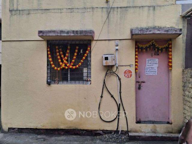 2 BHK Villa In Navshantiniketan Society, akurdi for Rent In
