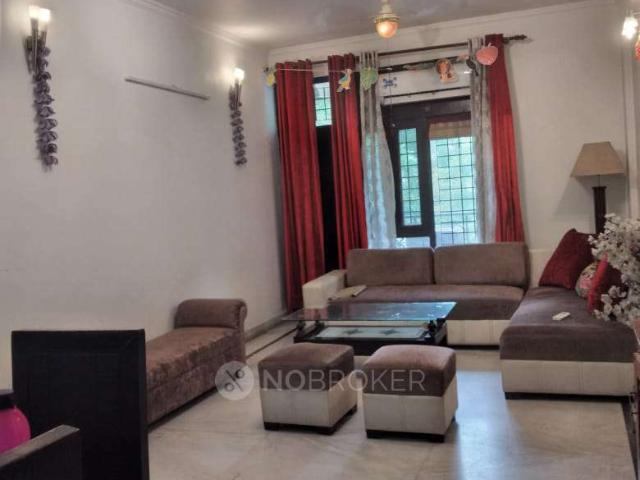 2 BHK Villa In Ramprastha Greens for Rent In Vaishali