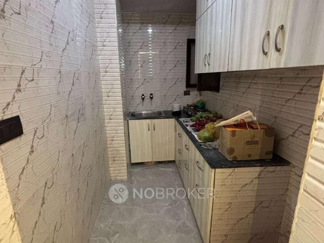 2 BHK Flat In Rwa Jasola for Rent In Jasola