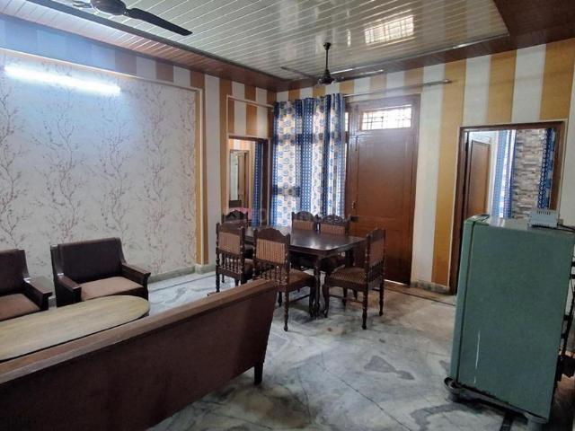 2 BHK Apartment in Canal Road for rent Dehradun. The reference number is 19598444