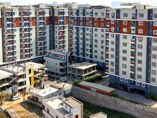 2 BHK Apartment in Chandanagar for resale Hyderabad. The reference number is 20746128