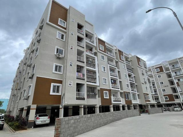 2 BHK Apartment in Chandanagar for resale Hyderabad. The reference number is 20159858