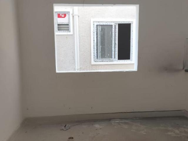 2 BHK Apartment in Chandanagar for resale North Hyderabad. The reference number is 17668124
