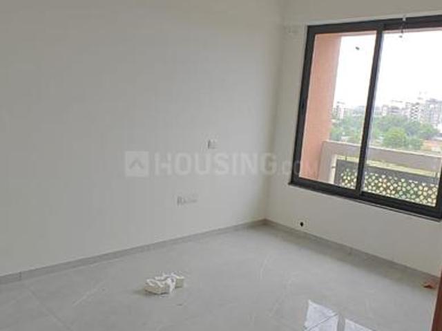 2 BHK Apartment in Chandkheda for resale Ahmedabad. The reference number is 19027561