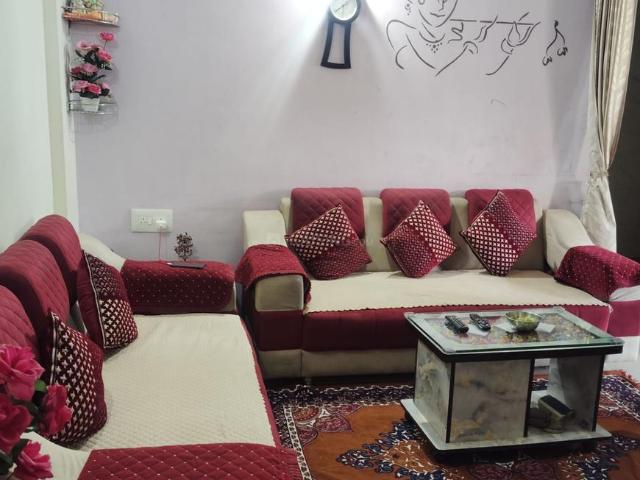 2 BHK Apartment in Chandkheda for resale Ahmedabad. The reference number is 19995917
