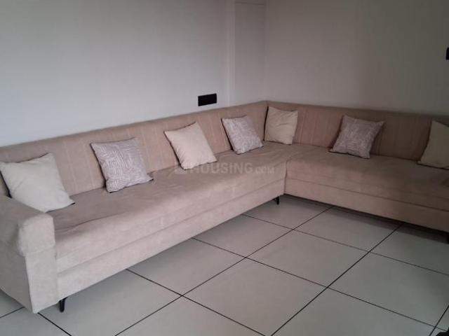 2 BHK Apartment in Chandkheda for resale Ahmedabad. The reference number is 20456327