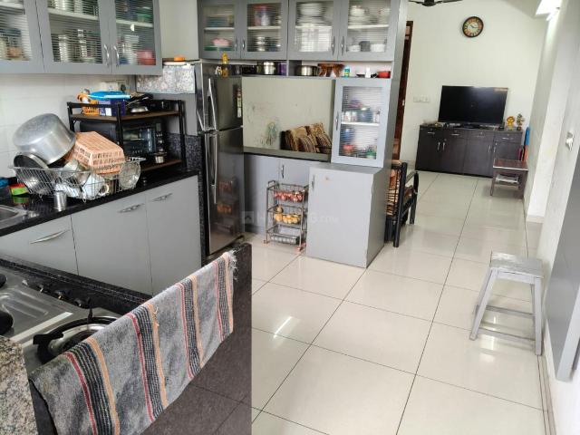 2 BHK Apartment in Chandkheda for resale Ahmedabad. The reference number is 20733289