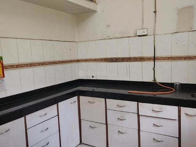 2 BHK Apartment in Chedda Nagar for rent Mumbai. The reference number is 18556678