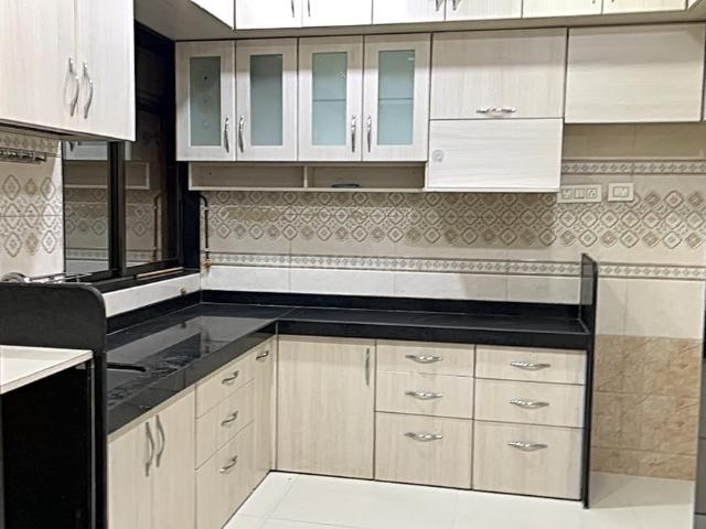 2 BHK Apartment in Chembur for rent Mumbai. The reference number is 17484156