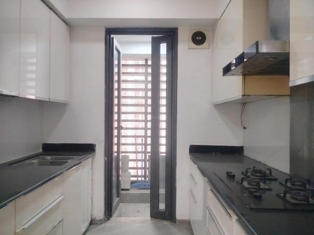 2 BHK Apartment in Chembur for rent Mumbai. The reference number is 18660077