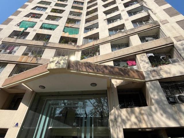 2 BHK Apartment in Chembur for rent Mumbai. The reference number is 18782745