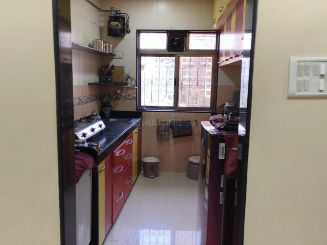 2 BHK Apartment in Chembur for rent Mumbai. The reference number is 18967337