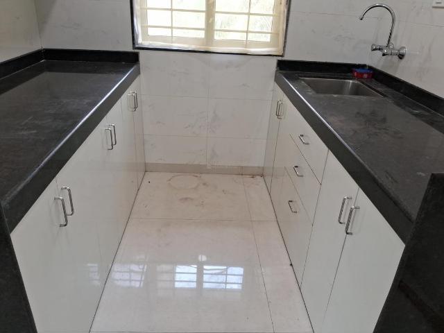 2 BHK Apartment in Chembur for rent Mumbai. The reference number is 18005462