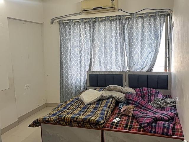 2 BHK Apartment in Chembur for rent Mumbai. The reference number is 19986633