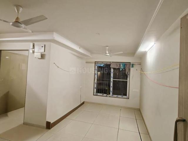 2 BHK Apartment in Chembur for rent Mumbai. The reference number is 19316671
