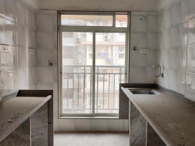 2 BHK Apartment in Chembur for resale Mumbai. The reference number is 18891403