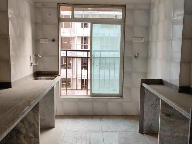 2 BHK Apartment in Chembur for resale Mumbai. The reference number is 18892885